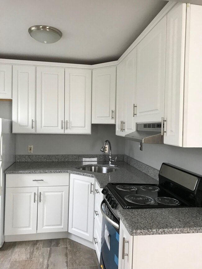 Building Photo - 70 Princeton St Unit 2nd fl Rental