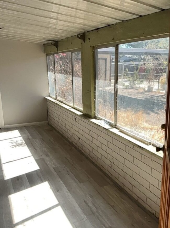 Photo - Inviting 3-Bedroom, 2-Bath Manufactured Ho...