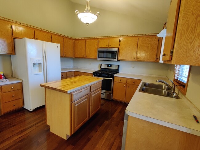 Kitchen - 7810 Brookside Glen Dr