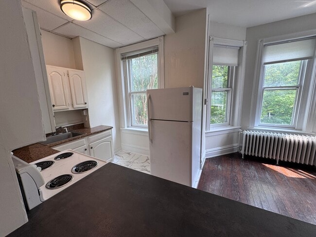 Photo - 1613 W Grace St