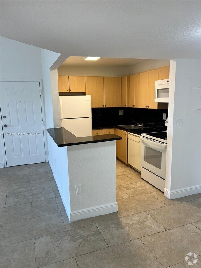 Building Photo - 7110 NW 179th St Unit 310 Rental