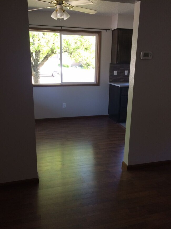 Photo - 615 E 22nd St