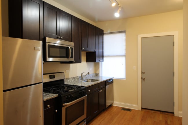 Photo - 5001 N Sawyer Ave Apartment
