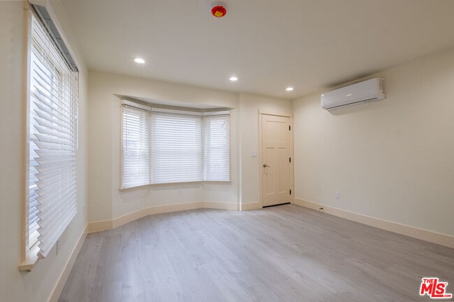 Photo - 216 N Catalina Ave Unit E