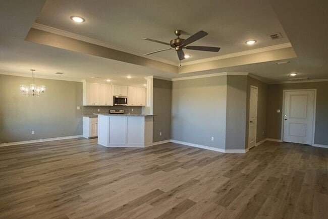 Photo - Beautiful 3 Bedroom 2 Bathroom Townhouse i...