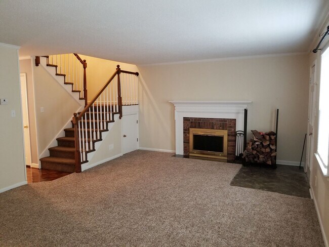 Photo - Largest Unit in Oglethorpe Place, 3bd/2.5b...