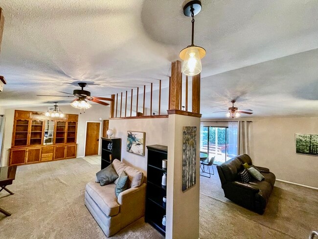 Photo - 604 Elora Dr