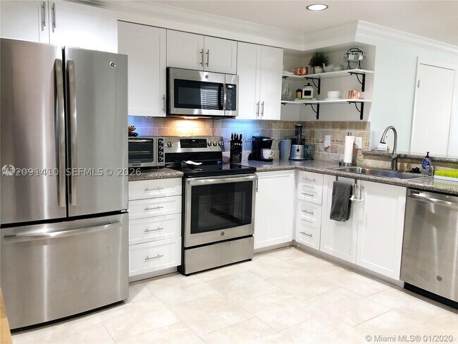 1372 Veracruz Ln
