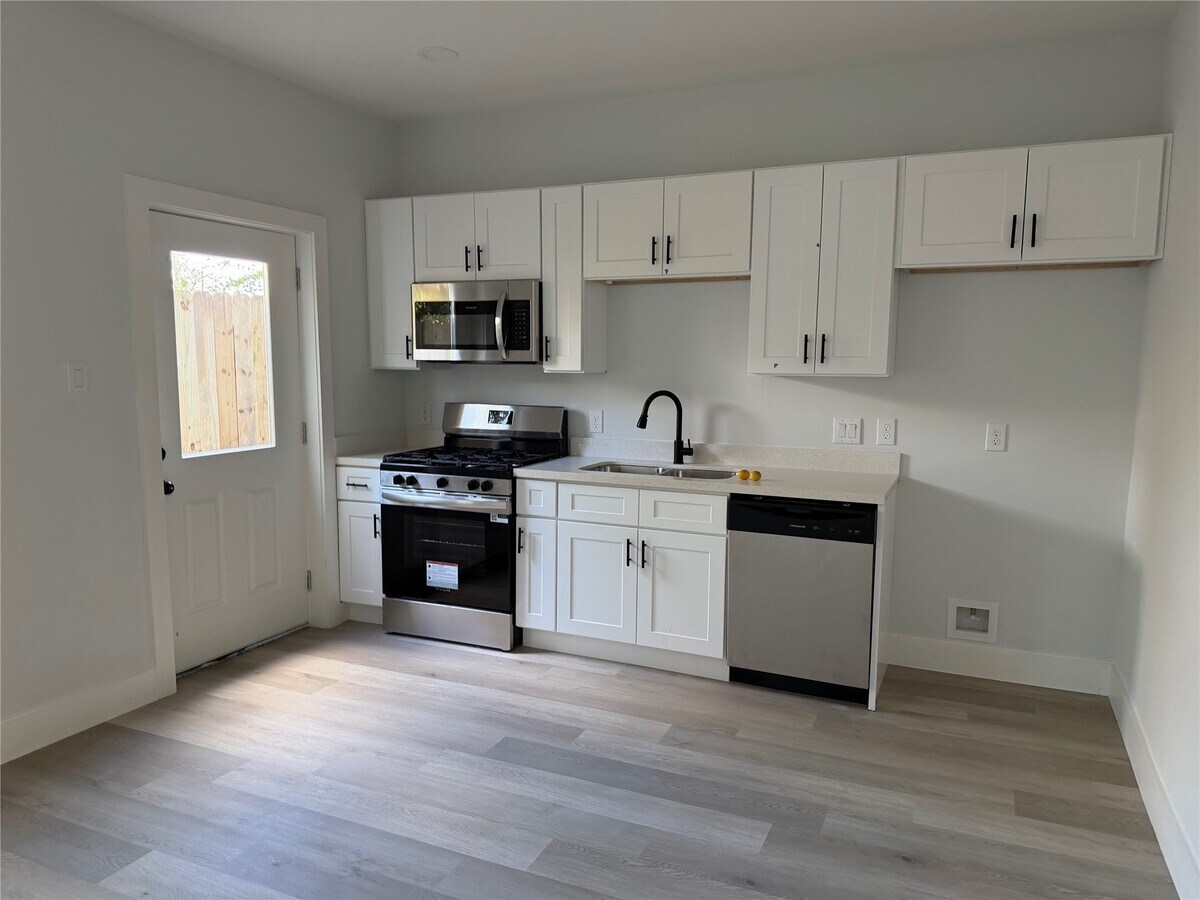 Photo - 3537 Alderfer St Unidad A or B