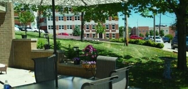 Photo - 126 W Church St