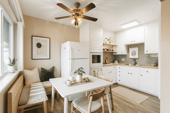 Photo - Royal Palms Apartments