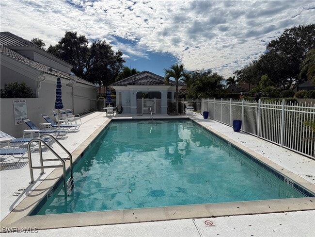 Building Photo - 5950 Almaden Dr