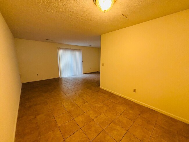 Photo - 1710 Emerald St