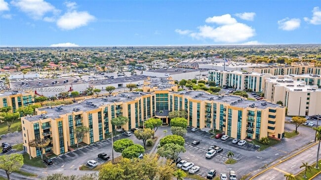 Photo - 11800 SW 18th St Unit 512-4
