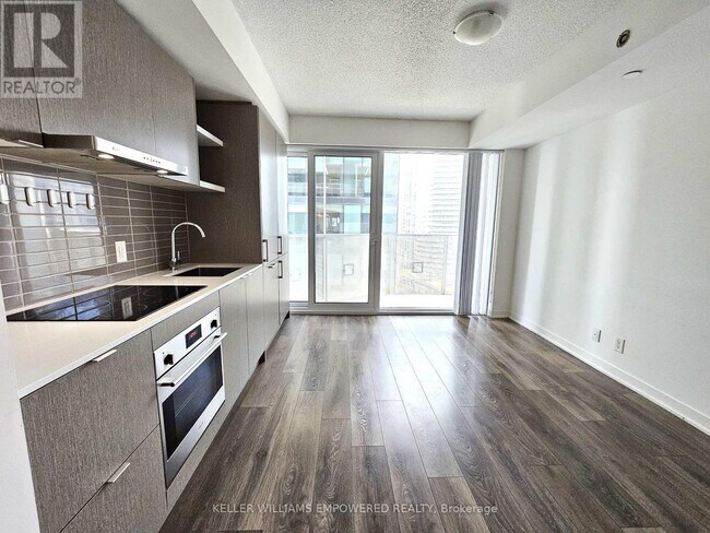 Photo - 100 Harbour St Unit 1411