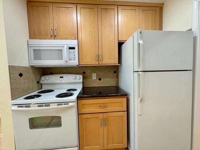 Photo - Beautiful Courtyard Level Flat with Outdoor Garden Patio Unit B229