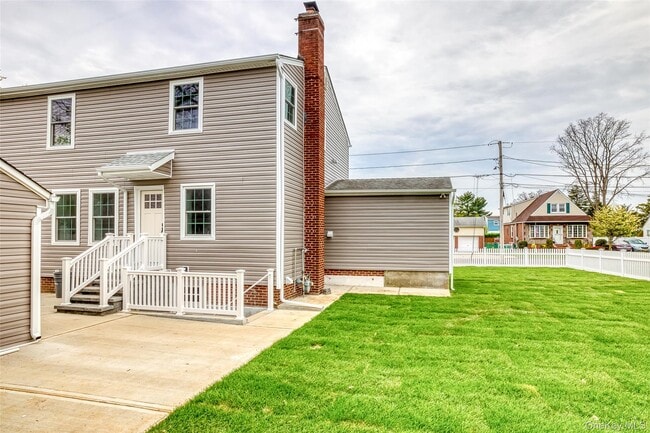 Photo - 1953 Freeman Ave