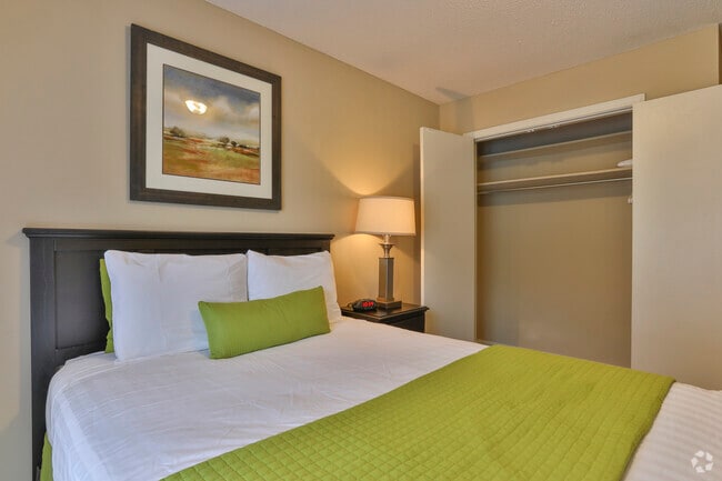 Granby Oaks Apartments