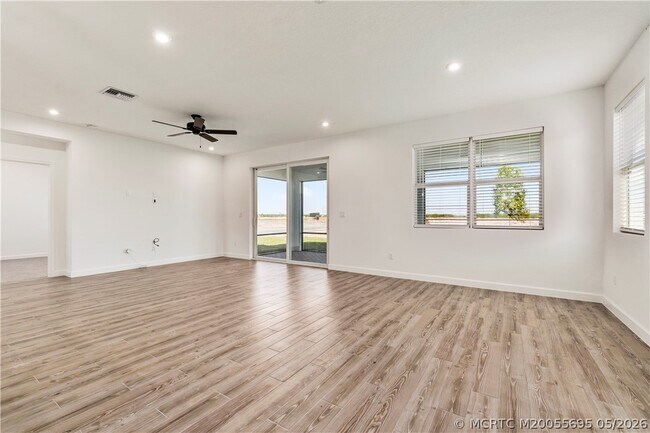 Photo - 14143 SW Safi Ter