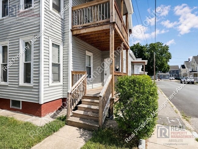 72-74-74 Kinsley St Unit 74A