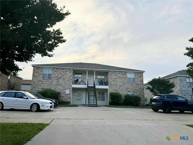 Building Photo - 3307 Hereford Ln Unit A