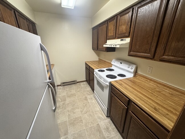 Photo - 220 S 16th Ave