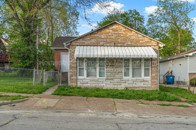 7135 Woodrow Ave