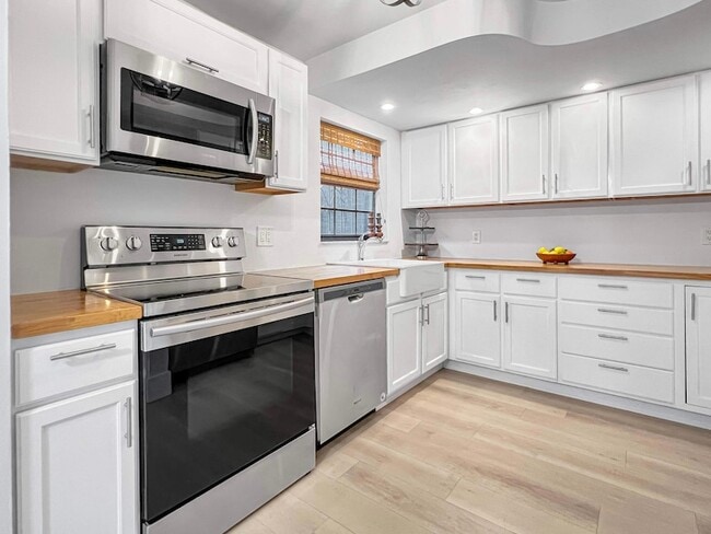 Photo - 1202 N Andrews Ave
