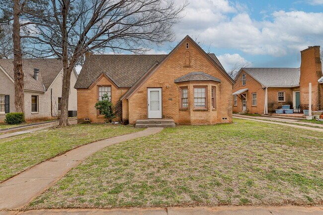 Building Photo - 3 bedroom less than 1 mile from Tech Rental