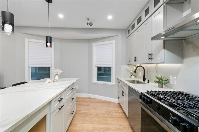 Building Photo - 755 Boylston St Unit B