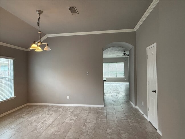 Photo - 16126 Saxon Hollow Ln