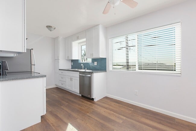 Photo - 251-255 Ebony Ave Unidad 251