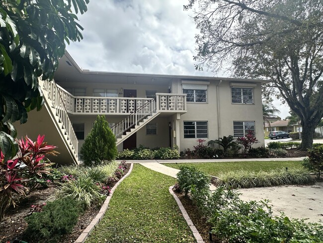 Photo - 606 C St Unit 201