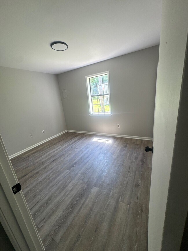 Photo - 207 Highland St