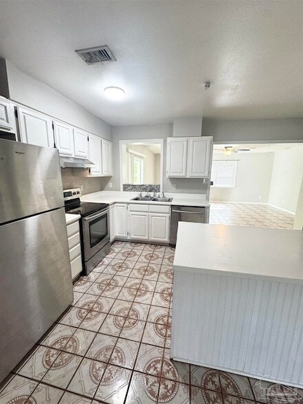 Photo - 802 Blue Springs Dr