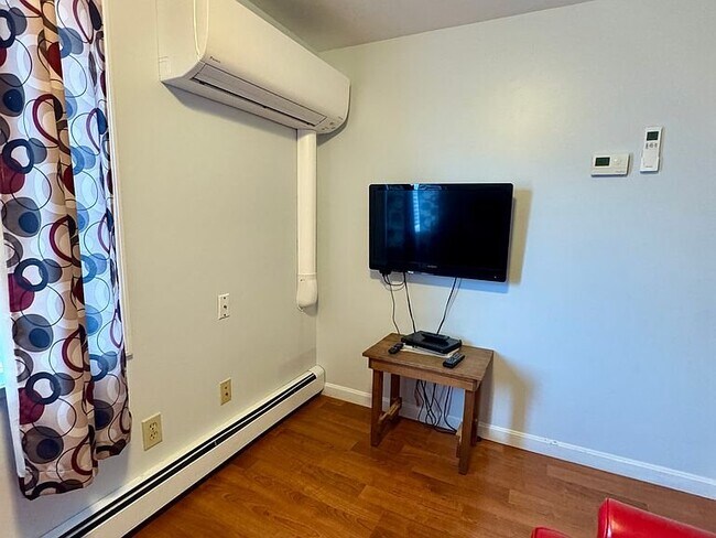 3 Q St Unit C
