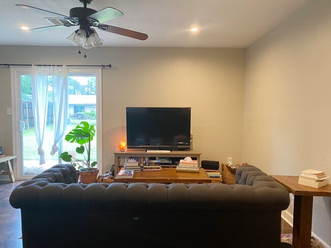 Photo - 1625 Farmington Ave