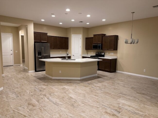 Photo - Beautiful 3 bedroom 2 bath 2 car garage home in Pronghorn Ranch!