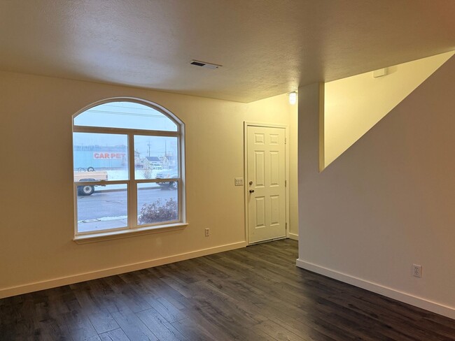 Photo - 2631-2631 Howard St Unit PIN #64 - 2631 Howard Street