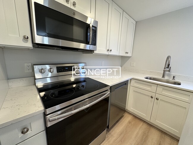 Photo - 499 Beacon St Unit 1CP