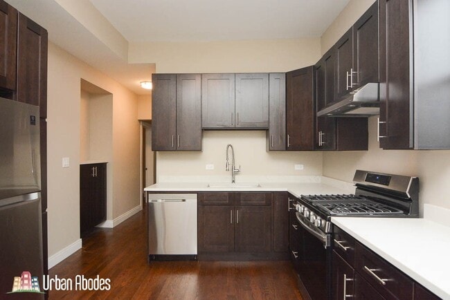 Photo - 2637 W Potomac Ave Apartments Unit J00W