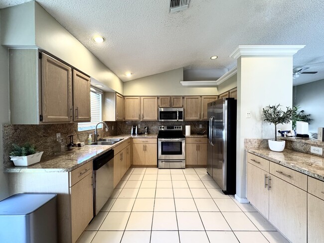 Photo - 13297 Emerald View Ct