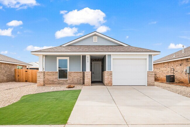 Building Photo - Charming Cottage in Frenship ISD!
