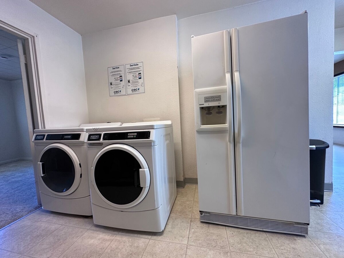 Photo - Lewis & Clark Graduate/Law Students ONLY Unit Room 2