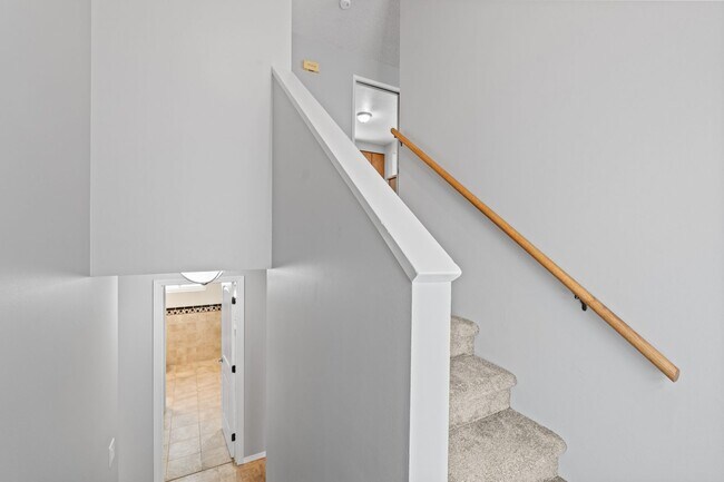 Photo - 4-Bedroom Retreat in Medical Lake - 2 Baths & 2,454 Sq/Ft Half Month Rent Free!