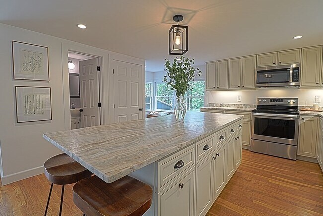 Photo - 113 Central St