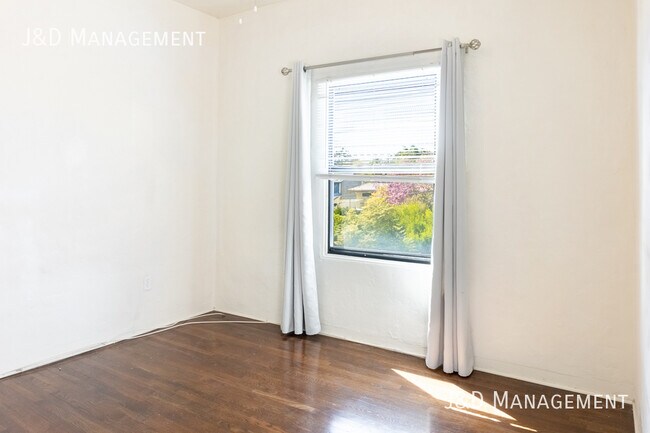 Photo - Charming Cottage in South Park w/ Parking Unit 2830