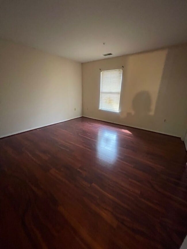 Photo - Top floor Condo is Gaithersburg Unit 302