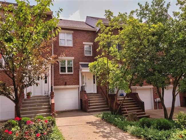Photo - 402 Emerson Ave Townhome