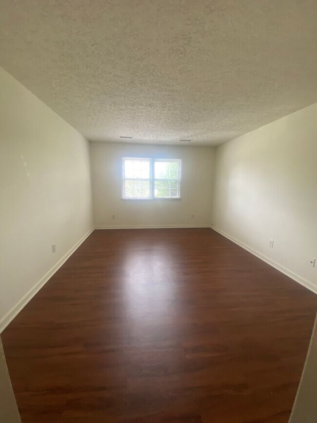 Photo - Two Bedroom apartment, with Deck, off of Timberlake, and close to 460 Unit 6